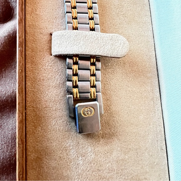 Vintage Gucci Watch - Two Tone - Picture 6 of 14